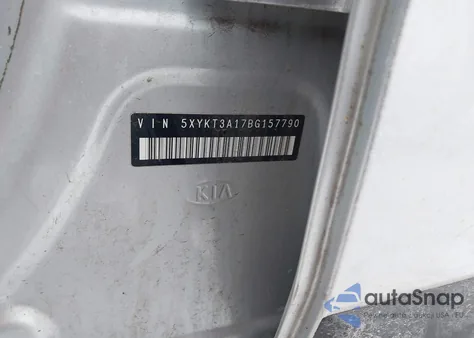 2011 Kia Sorento Lx z USA, uszkodzony, nr VIN 5XYKT3A17BG157790